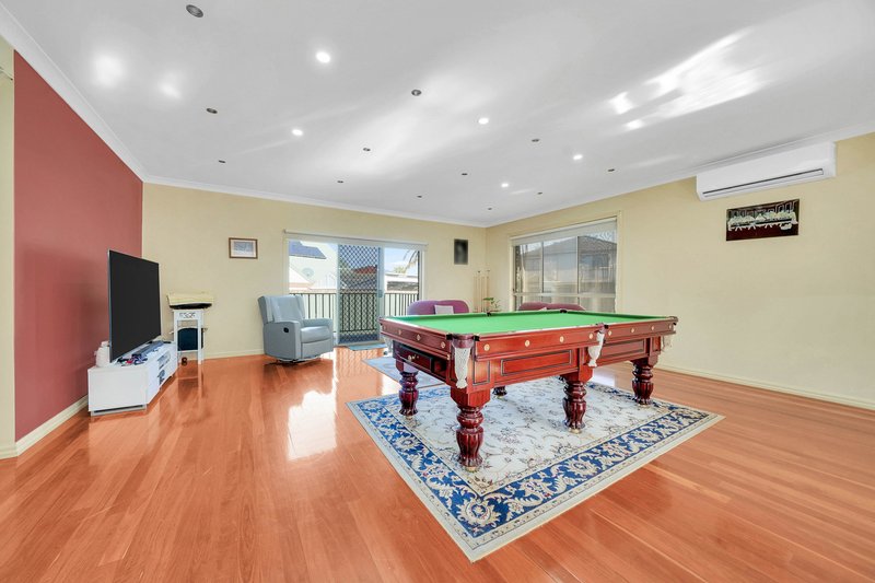 Photo - 4 Oregon Place, Mill Park VIC 3082 - Image 5