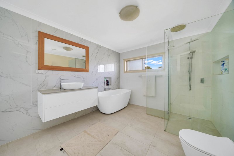 Photo - 4 Oregon Place, Mill Park VIC 3082 - Image 16