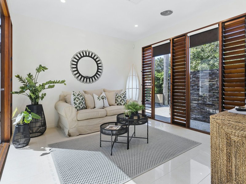 Photo - 4 Oriole Close, Banksia Beach QLD 4507 - Image 9