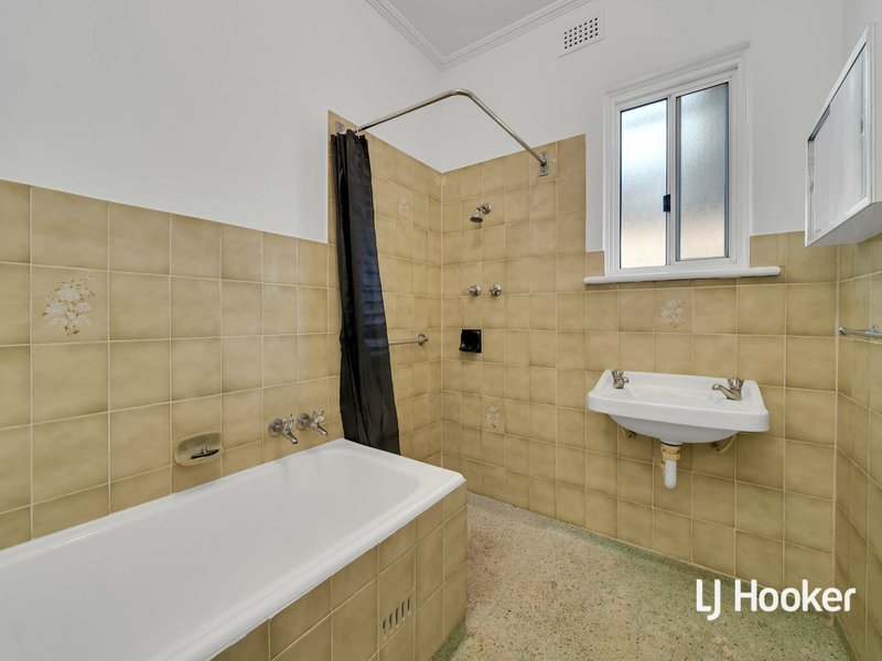 Photo - 4 Ormond Ave , Clearview SA 5085 - Image 7