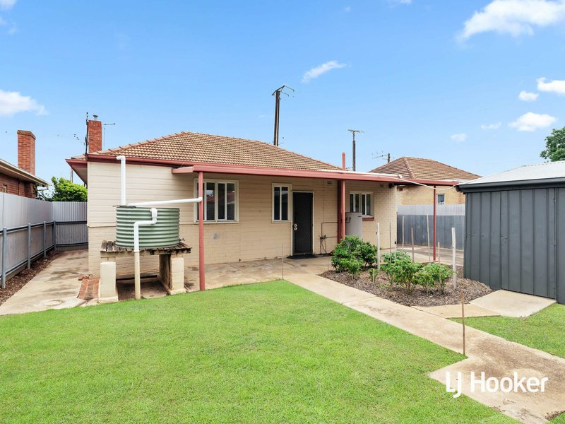 Photo - 4 Ormond Ave , Clearview SA 5085 - Image 13