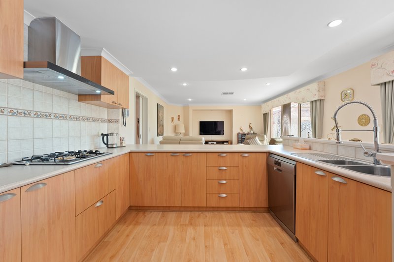 Photo - 4 Ortona Crescent, Secret Harbour WA 6173 - Image 3