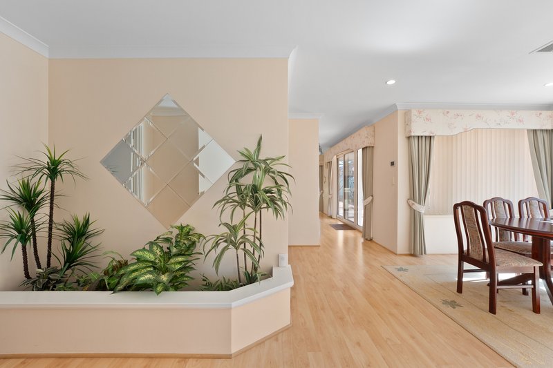 Photo - 4 Ortona Crescent, Secret Harbour WA 6173 - Image 8