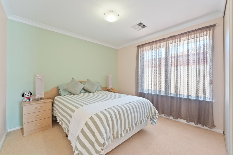Photo - 4 Ortona Crescent, Secret Harbour WA 6173 - Image 18