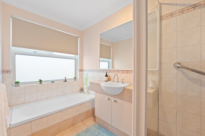 Photo - 4 Ortona Crescent, Secret Harbour WA 6173 - Image 24