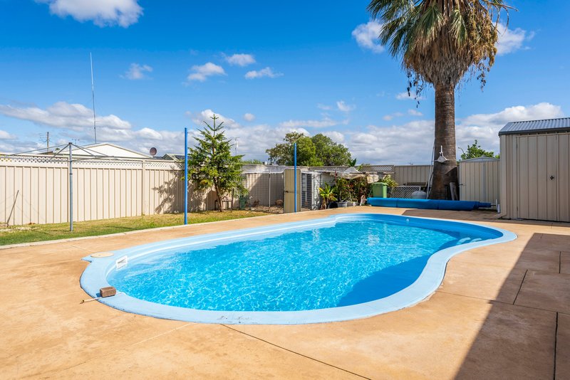 Photo - 4 Osmunda Place, Pinjarra WA 6208 - Image 3
