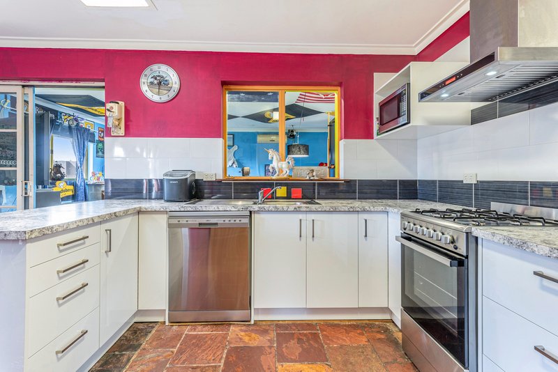 Photo - 4 Osmunda Place, Pinjarra WA 6208 - Image 5