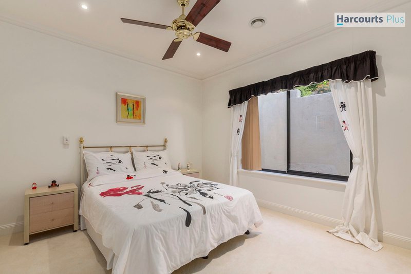 Photo - 4 Osprey Court, Hallett Cove SA 5158 - Image 17