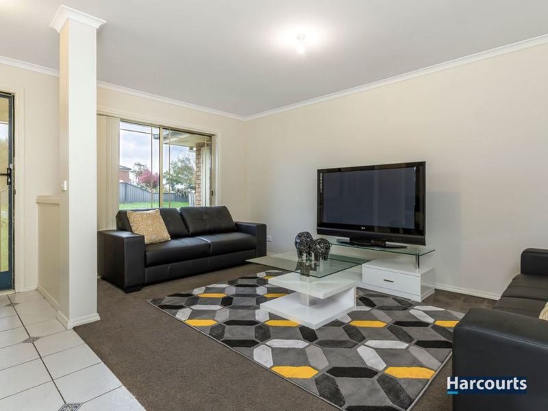 Photo - 4 Otley Way, Cranbourne East VIC 3977 - Image 2