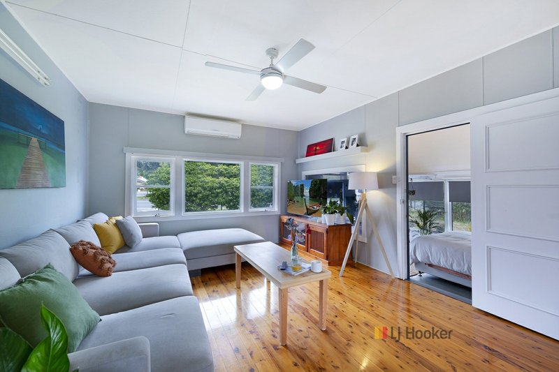 Photo - 4 Ourringo Street, Budgewoi NSW 2262 - Image 3