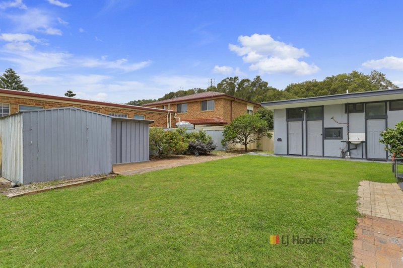 Photo - 4 Ourringo Street, Budgewoi NSW 2262 - Image 9