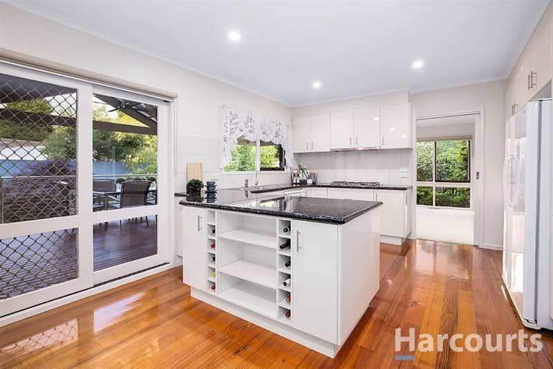 Photo - 4 Ovens Place, Rowville VIC 3178 - Image 7