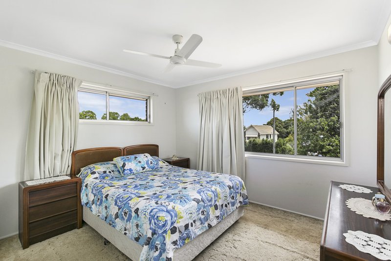 Photo - 4 Owen Street, Wellington Point QLD 4160 - Image 7