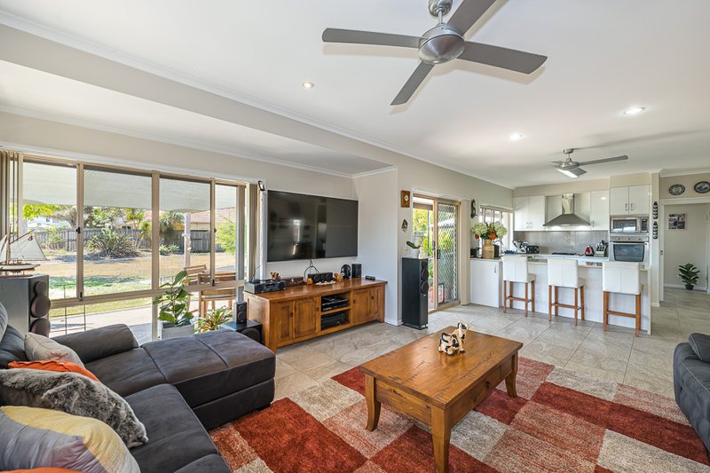 Photo - 4 Pacific Drive, Banksia Beach QLD 4507 - Image 7