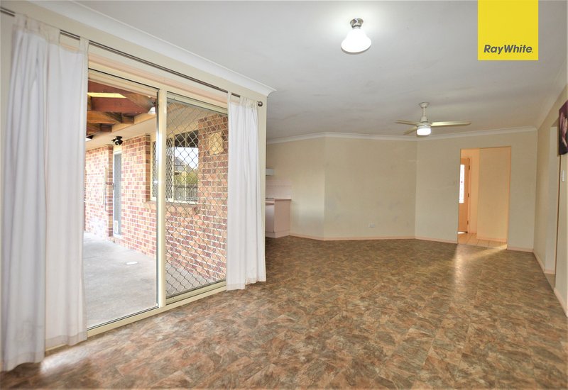 Photo - 4 Paddies Crescent, Crestmead QLD 4132 - Image 7