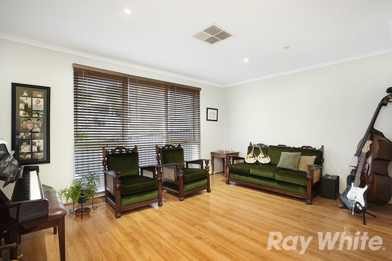 Photo - 4 Page Court, Mulgrave VIC 3170 - Image 5