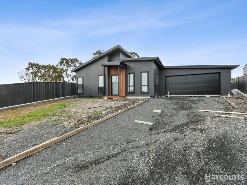 Photo - 4 Pair Place, George Town TAS 7253 - Image 1
