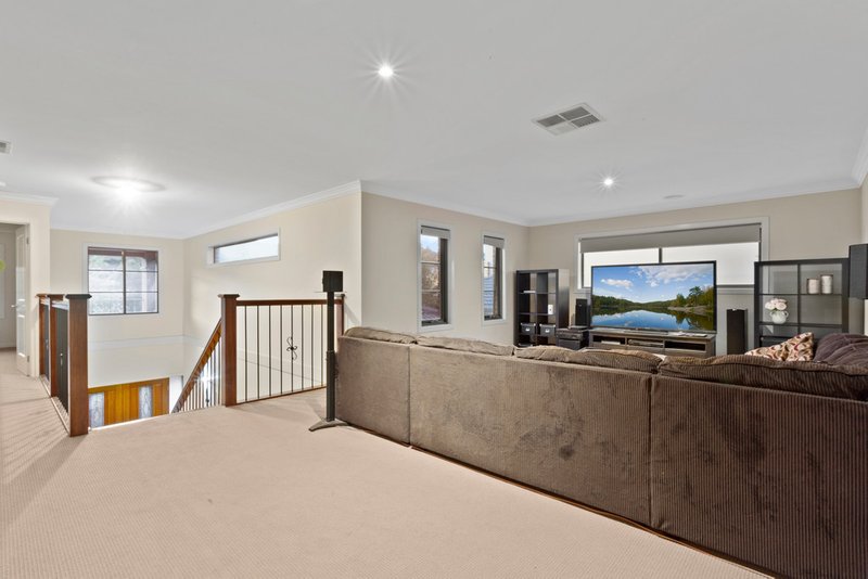 Photo - 4 Palisades Boulevard, South Morang VIC 3752 - Image 7