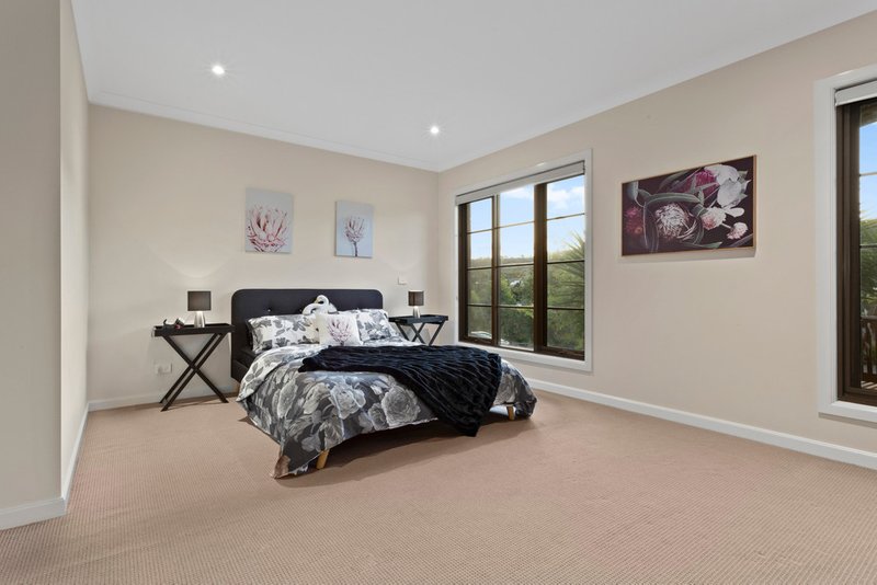 Photo - 4 Palisades Boulevard, South Morang VIC 3752 - Image 9