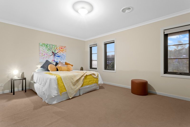 Photo - 4 Palisades Boulevard, South Morang VIC 3752 - Image 10