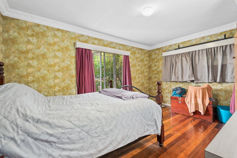 Photo - 4 Pallaranda Street, Tarragindi QLD 4121 - Image 6