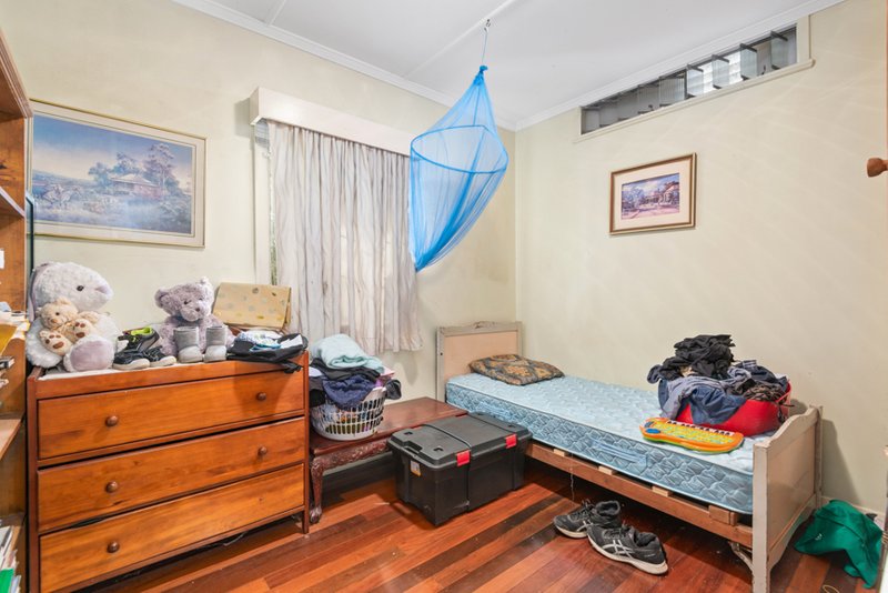 Photo - 4 Pallaranda Street, Tarragindi QLD 4121 - Image 8