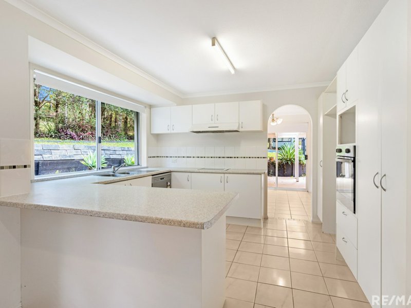 Photo - 4 Palomino Drive, Mudgeeraba QLD 4213 - Image 6