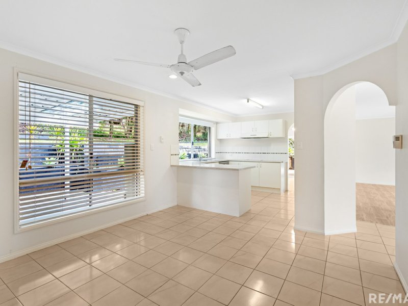 Photo - 4 Palomino Drive, Mudgeeraba QLD 4213 - Image 9