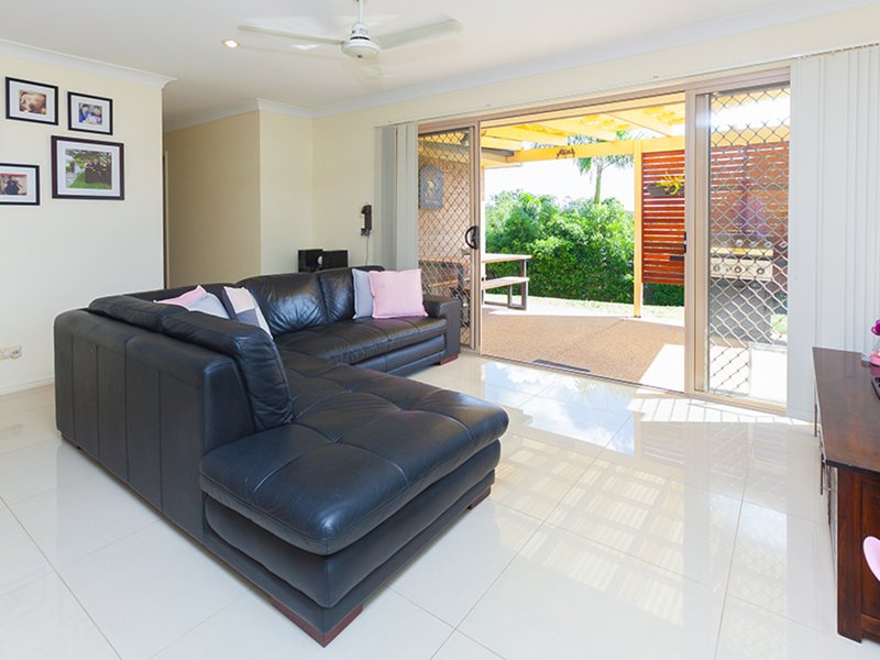 Photo - 4 Pamela Street, Camira QLD 4300 - Image 2