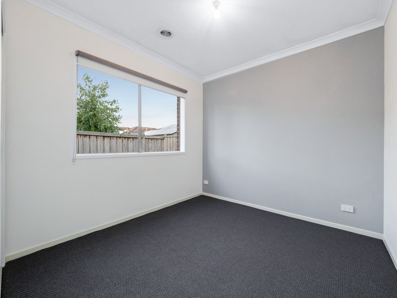 Photo - 4 Pamplona Way, Clyde North VIC 3978 - Image 16