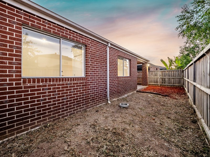 Photo - 4 Pamplona Way, Clyde North VIC 3978 - Image 25