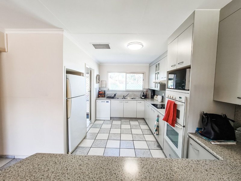 Photo - 4 Panek Crescent, Mount Isa QLD 4825 - Image 3