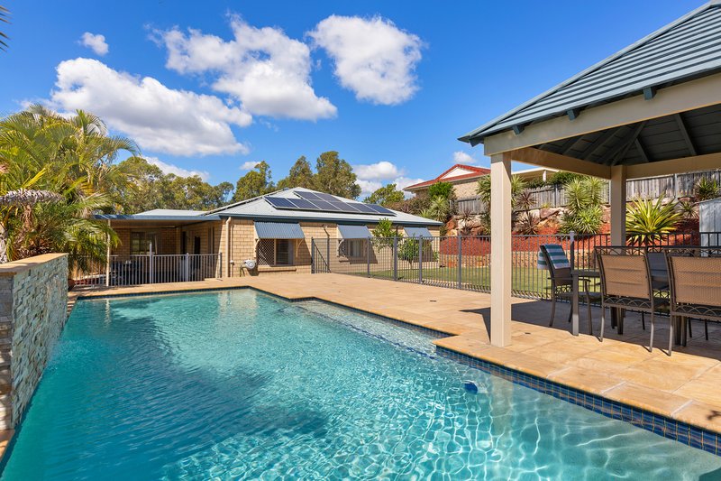 Photo - 4 Paradise Court, Eatons Hill QLD 4037 - Image 16