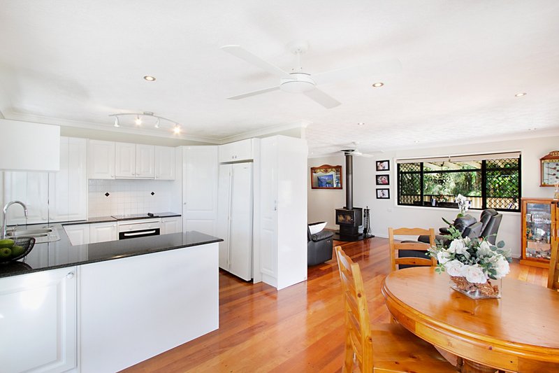 Photo - 4 Parakeet Place, Burleigh Waters QLD 4220 - Image 3