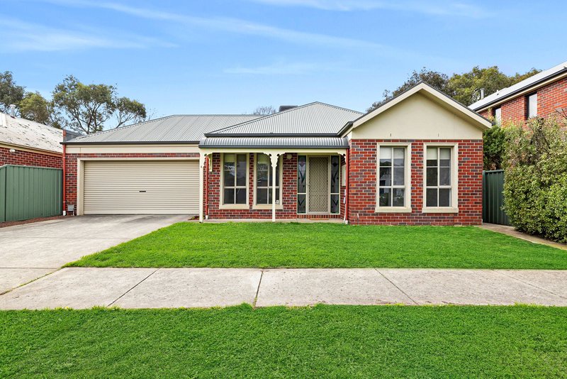 4 Parbury Avenue, Lake Gardens VIC 3355