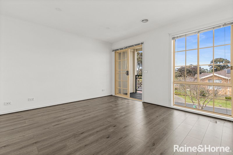 Photo - 4 Parer Way, Roxburgh Park VIC 3064 - Image 6