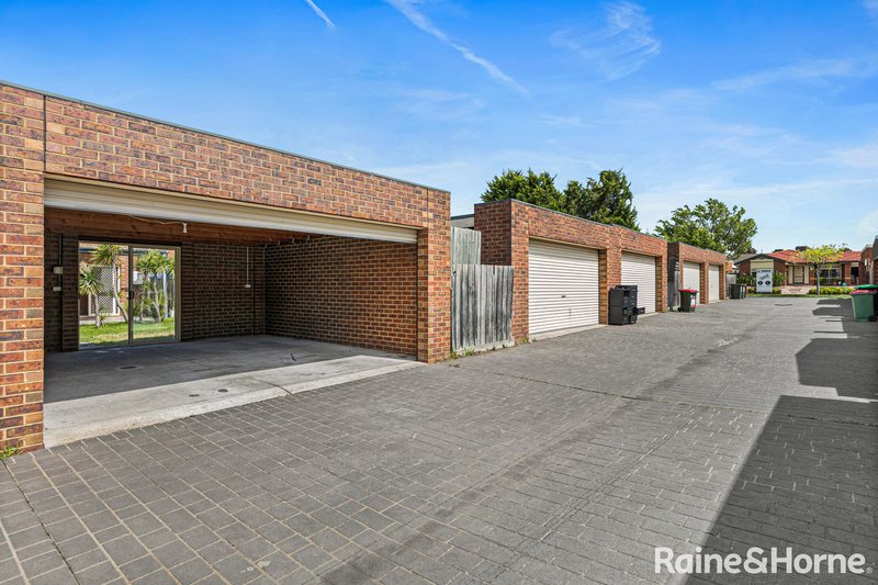 Photo - 4 Parer Way, Roxburgh Park VIC 3064 - Image 13