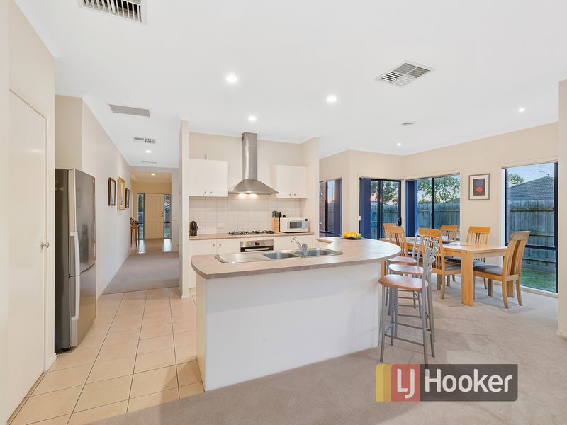 Photo - 4 Park City Drive, Lynbrook VIC 3975 - Image 6