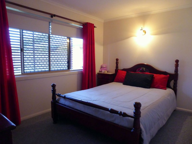 Photo - 4 Park Lane Court, Kippa-Ring QLD 4021 - Image 14