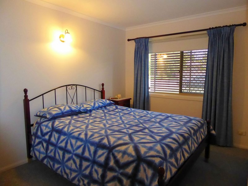 Photo - 4 Park Lane Court, Kippa-Ring QLD 4021 - Image 16