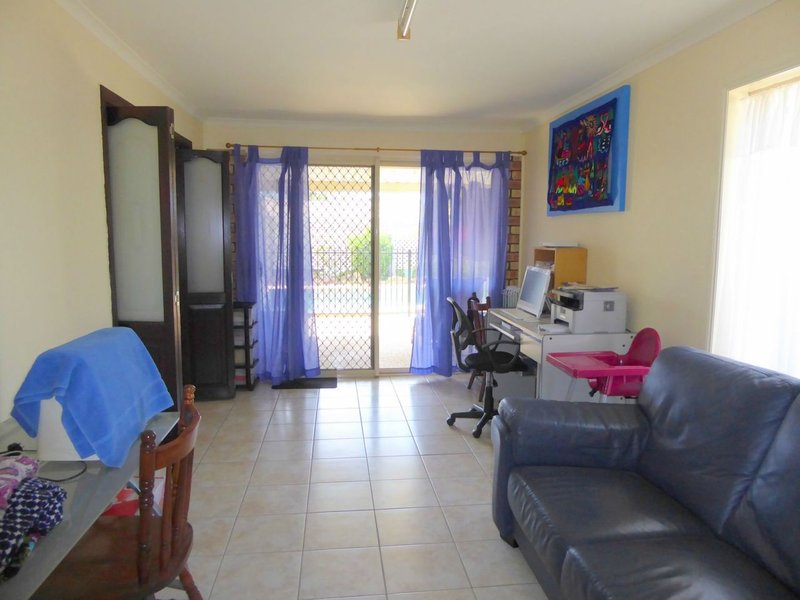 Photo - 4 Park Lane Court, Kippa-Ring QLD 4021 - Image 19