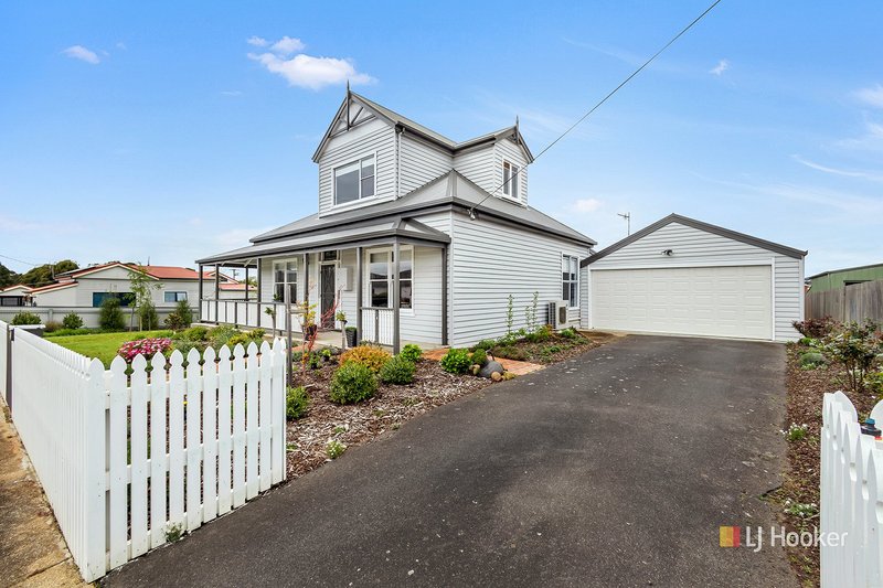 Photo - 4 Park Street, Wynyard TAS 7325 - Image 2