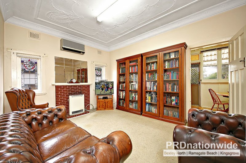 Photo - 4 Parker Avenue, Earlwood NSW 2206 - Image 2