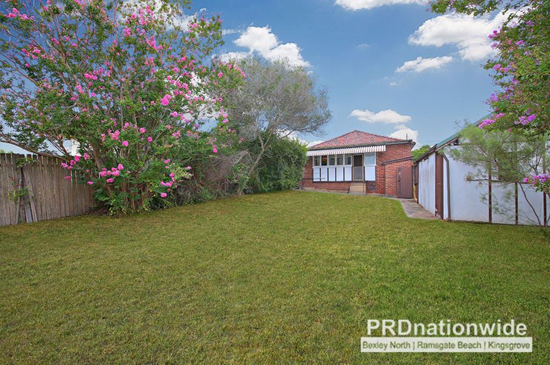 Photo - 4 Parker Avenue, Earlwood NSW 2206 - Image 3