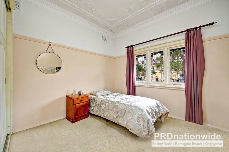 Photo - 4 Parker Avenue, Earlwood NSW 2206 - Image 5