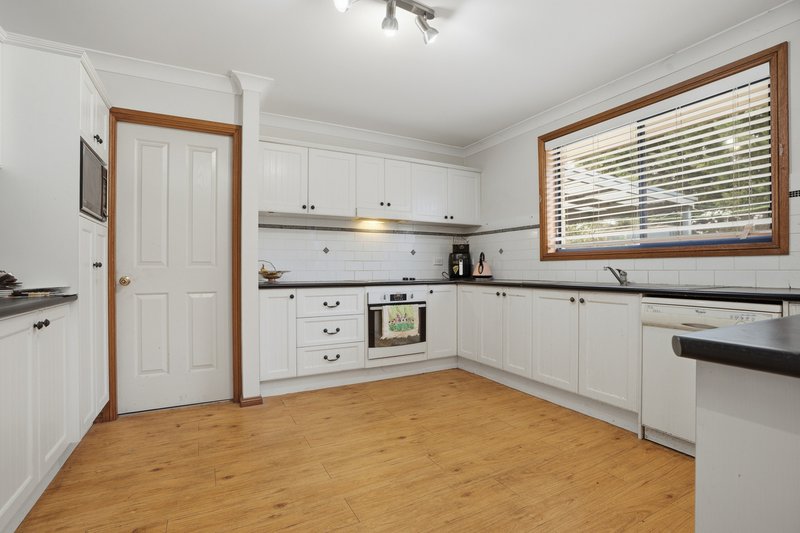 Photo - 4 Parkes Street, Oberon NSW 2787 - Image 2