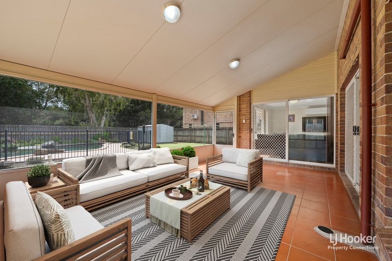 Photo - 4 Parkview Place, Bridgeman Downs QLD 4035 - Image 9