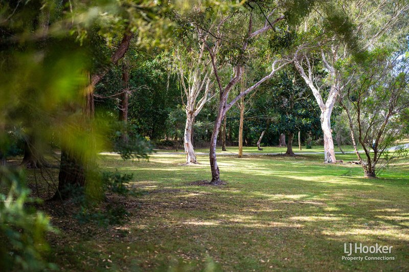 Photo - 4 Parkview Place, Bridgeman Downs QLD 4035 - Image 21