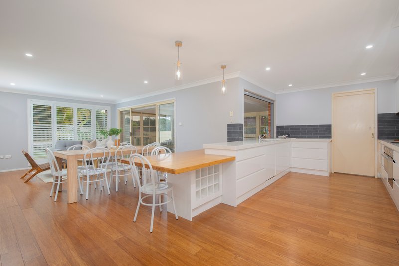 Photo - 4 Parkwood Close, Tingira Heights NSW 2290 - Image 3