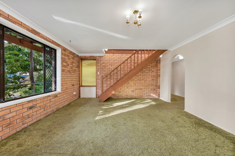 Photo - 4 Parrendi Close, Avoca Beach NSW 2251 - Image 1
